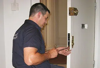 Fort Lauderdale Affordable Locksmith Fort Lauderdale, FL 954-366-2155 - Expert-20Locksmith